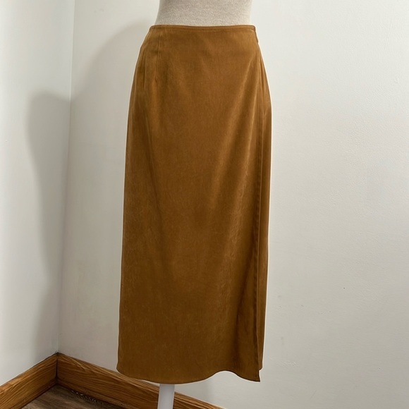 Talbots 2 Piece Matching Set Tan Shirt and Skirt Size 12 Petite - Picture 10 of 15